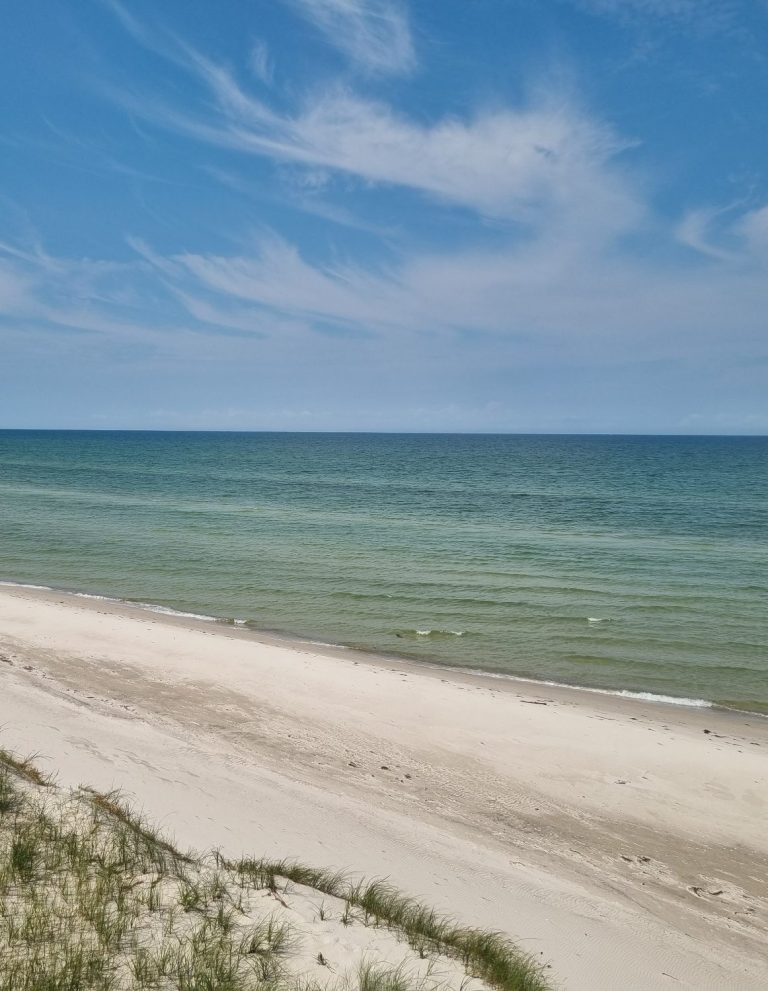 Bild vom Strand, Meer, Himmel soll die Arbeit mit unseren Anteilen symbolisieren